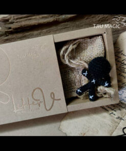 Letter V Handy Altan